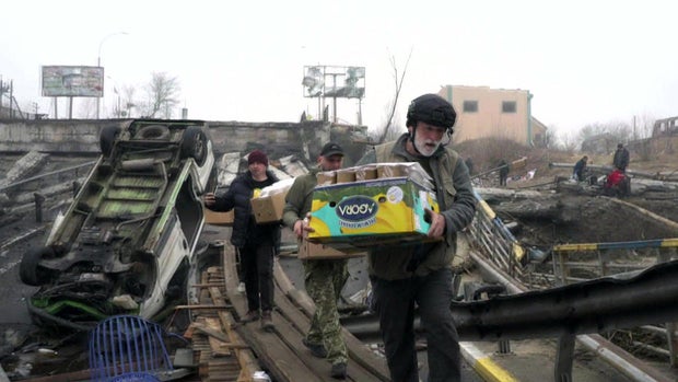 chef-jose-andres-delivers-food-in-ukraine-1920.jpg 