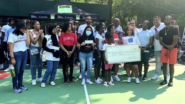 scholarship-photos-wcbs9fn2-hi-res-still.jpg 