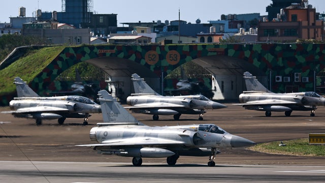Taiwanese Air Force holds Sky Dragon drill amid tensions 