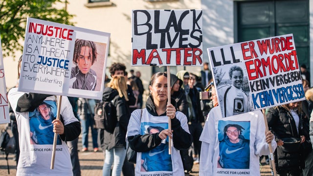 Thousands demonstrate in Oldenburg after the death of 21-year-old 