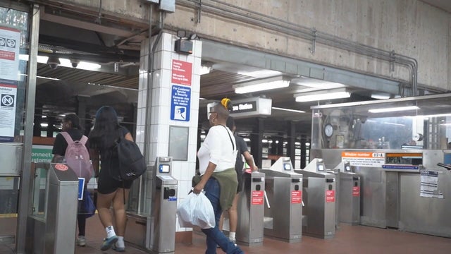 23pkg-as-septa-fare-evasion-crackdown-transfer-frame-324.jpg 