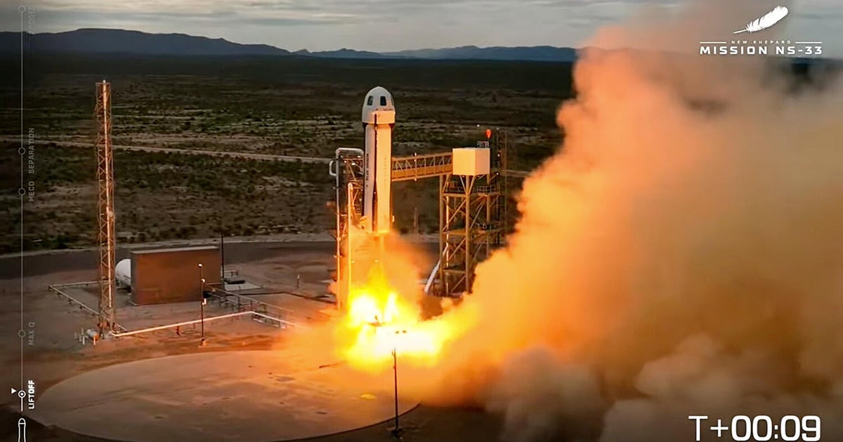 Blue Origin rockets 6 astrotourists on sub-orbital flight to space 